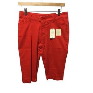 St. John’s Bay Capris High Risk Red Color 6P NWT